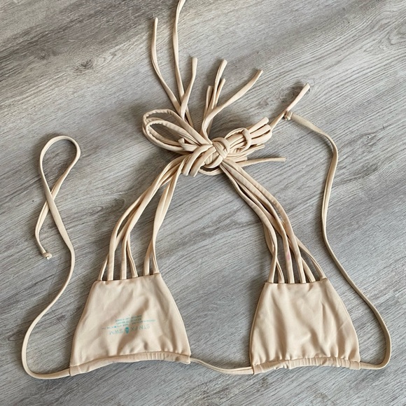 Stone Fox Swim Bikini Top - Picture 2 of 4